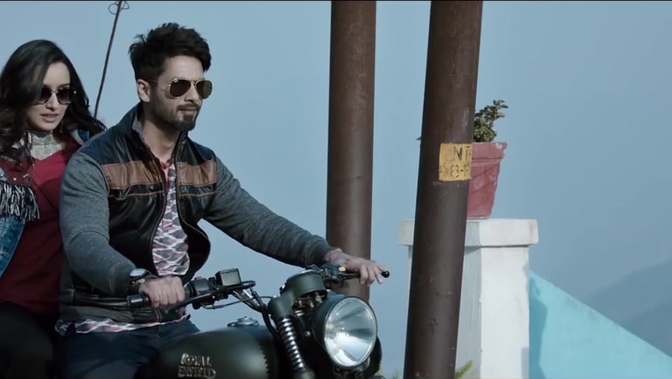 Shahid Kapoor Jewellery Accessories From Dekhte Dekhte Song Batti Gul Meter Chalu 2018 Celebrity Jewellery Charmboard 7,018 likes · 32 talking about this. jacket