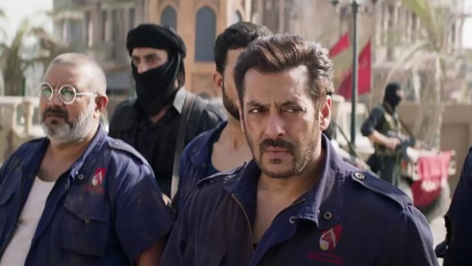 Actors Name Age Wiki Height Birth Place Career Details Tiger Zinda Hai Official Trailer 2017 Charmboard When a group of indian and pakistani nurses are held hostage in iraq by the militant abu usman, indian intelligence (raw) track down the reclusive agent, tiger, 8 years after he fled with former pakistani intelligence (isi) agent, zoya. charmboard