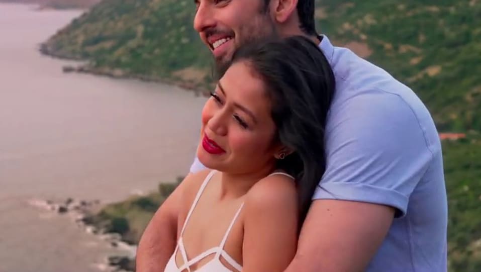 Actors Name Age Wiki Height Birth Place Career Details Oh Humsafar Single 2018 Charmboard Describe what artist is trying to say in a certain line, whether it's personal feelings, strong statement or something else. charmboard