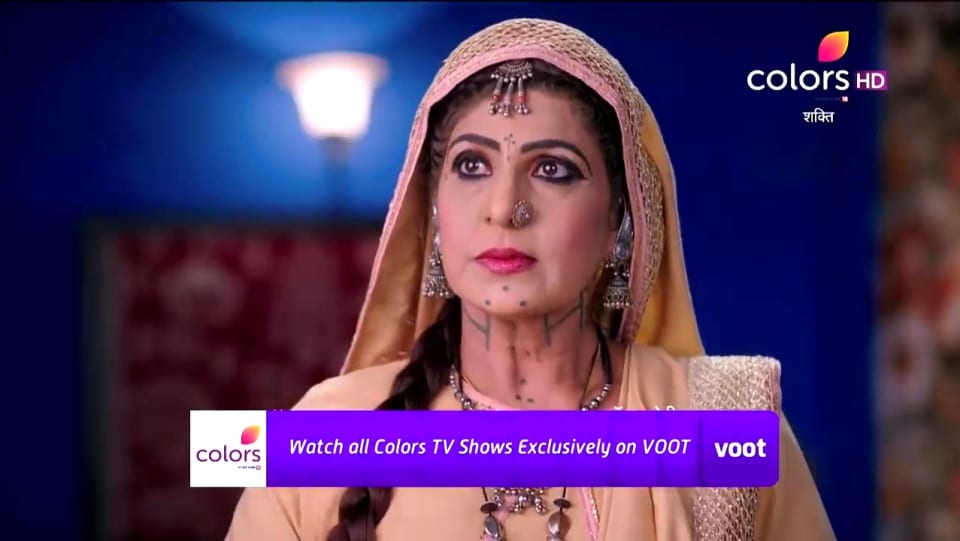 Ekta Singh In Gold Skirts Outfit Celebrity Clothing Charmboard Kabir ki hone jaa rahi hai riddhima, kya vansh rok payega apne pyaar ki shaadi?