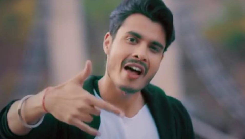 Social Buzz Gurnazar Chattha Latest News Images Updates Posts Yeh Dil Deewana Single 2017 Charmboard Hun kitho tu le ayengi dass kitho tu le ayengi munda seega heere varga hun behge pachtayengi munda chandigarh wala dass the details of yeh dil deewana song lyrics are given below: charmboard