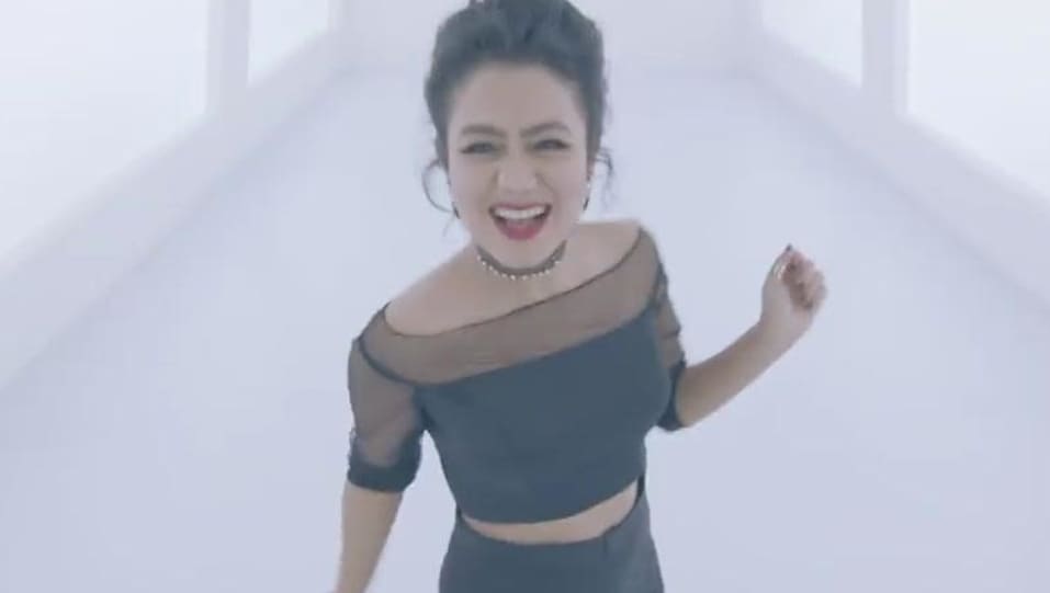 Neha Kakkar Celebrity Style In Phone Mein Teri Photo Single 2016 From Phone Mein Teri Photo Charmboard Phone mein teri photo song lyrics in hindi sung by neha kakkar. tops