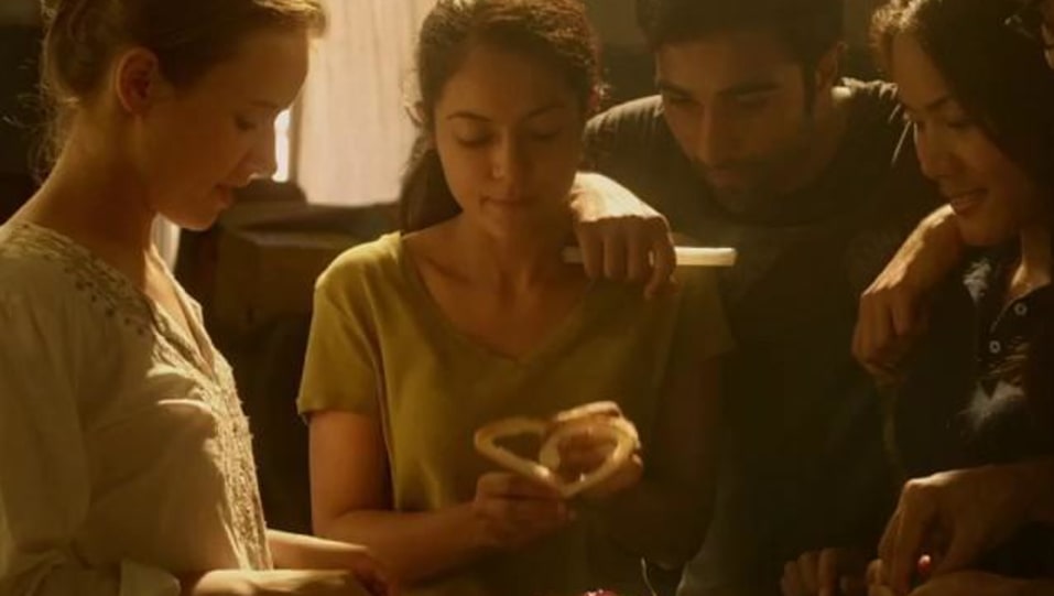 Actors Name Age Wiki Height Birth Place Career Details Junooni Qaidi Band 2017 Charmboard As their popularity grows through social media, they use their music to protest against jail authorities & the. junooni qaidi band 2017