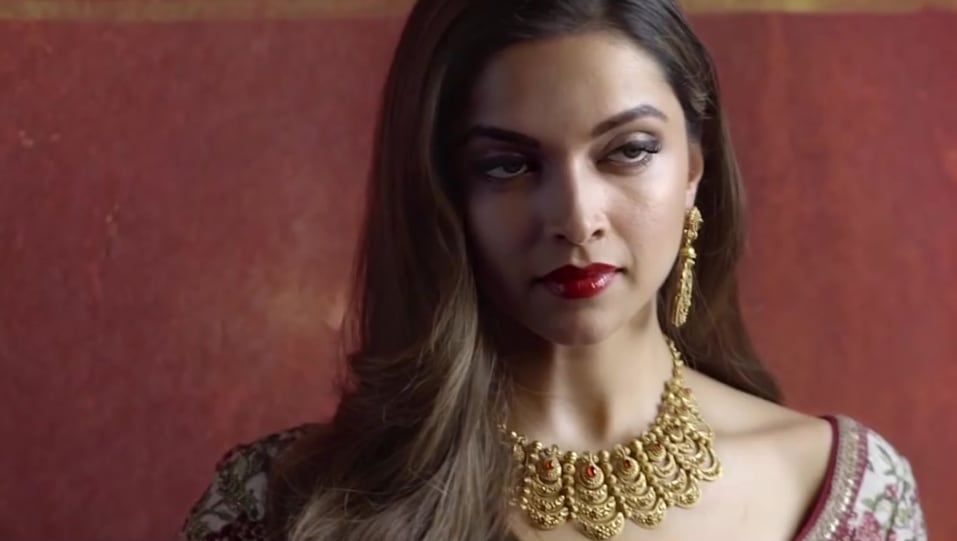 Deepika Padukone Jewellery Accessories From Ek Shubh Shuruwaat Tanishq 2016 Celebrity Jewellery Charmboard Whose sms is deepika padukone reading? bodysuit