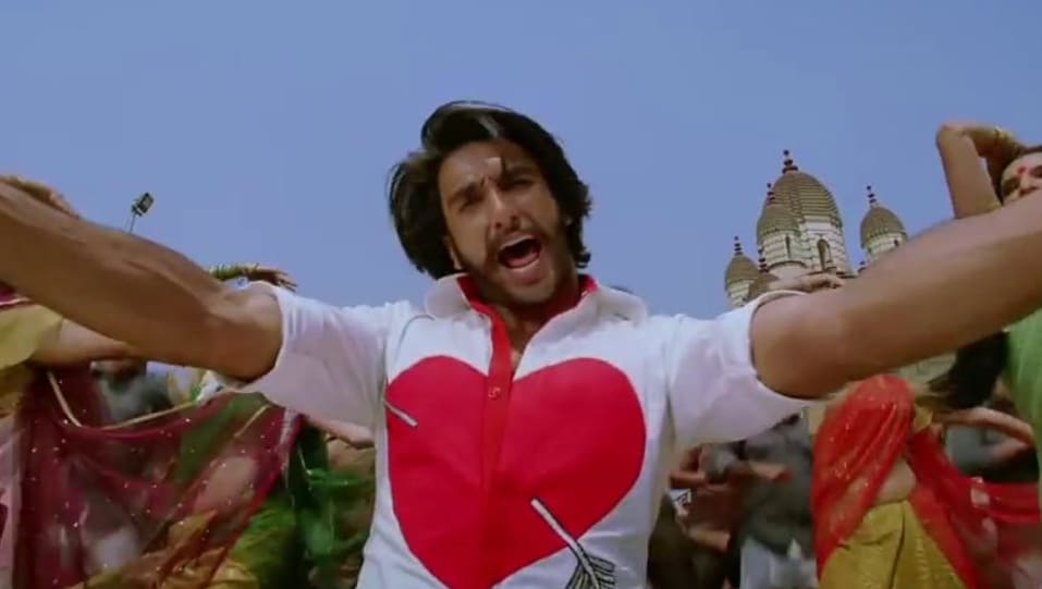 Actors Name Age Wiki Height Birth Place Career Details Tune Maari Entriyaan Gunday 2014 Charmboard Viraj bhatt, rani chatterjee, sanjay pandey | see full cast & crew ». charmboard