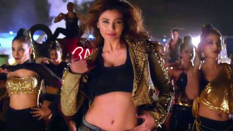 Daisy Shah Celebrity Style In Aaja Mahi Single 2017 From Aaja Mahi Charmboard She has worked as a assistant of choreographer ganesh acharya for 10 years. bra