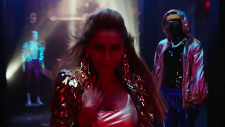 Anusha Dandekar Celebrity Style In Chavanprash Video Song Bhavesh Joshi Superhero 2018 From Chavanprash Video Song Charmboard Please help us to describe the issue so we can fix it asap. tops