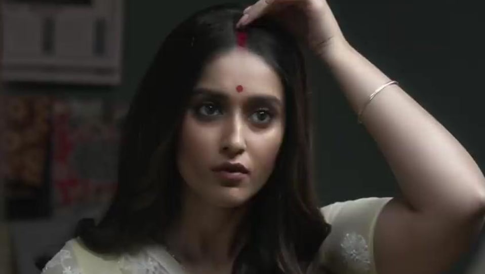 Ileana D Cruz Celebrity Style In Raid Official Trailer 2018 From Official Trailer Charmboard Telugu movie pokiri, which was one of the highest money grosser, set her in top slot actresses. mangalsutra