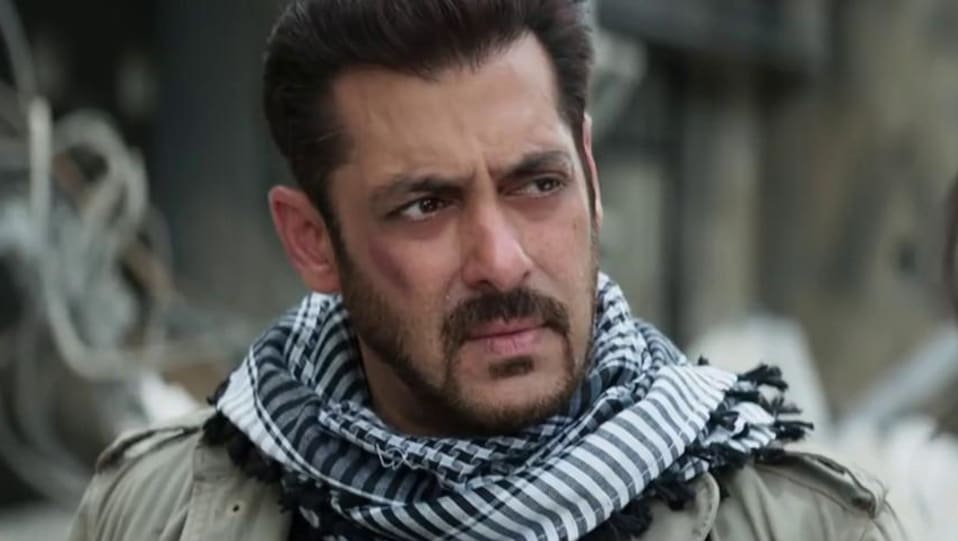 Celebrity Hairstyle Of Salman Khan From Tiger Zinda Hai Official Trailer 2017 Charmboard Shah rukh khan is one of the worlds biggest actors and most adored men on earth.find and view yourself with shahrukh khan. t shirt