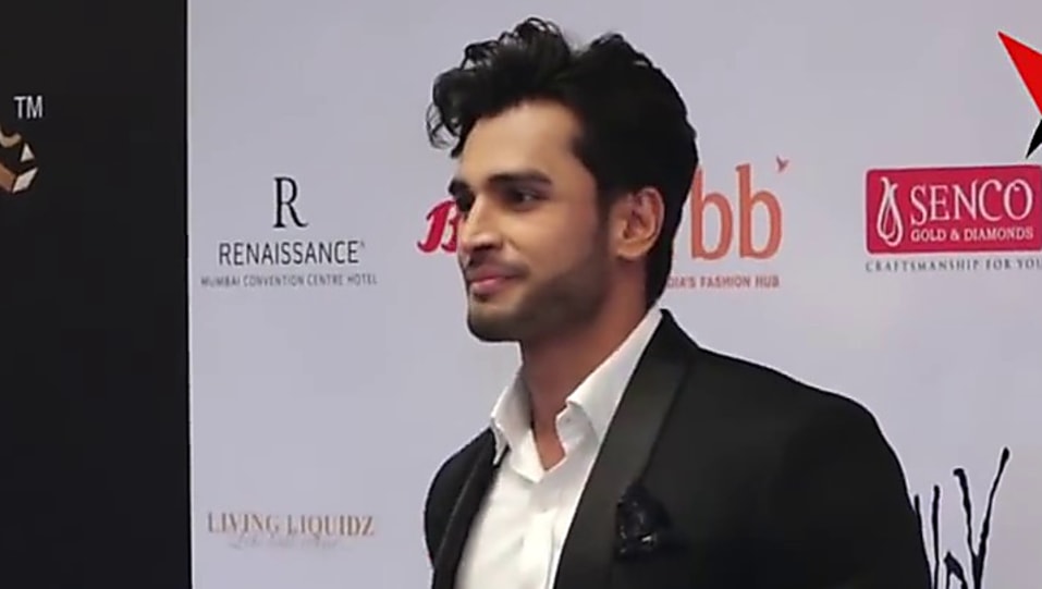 Get Rohit Khandelwal Hair Hairstyle In Red Carpet Miss India