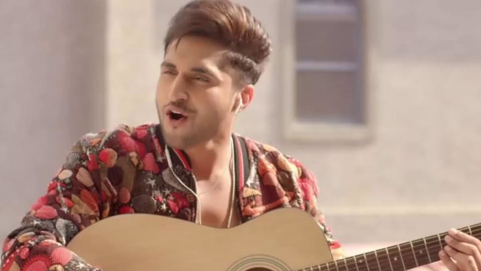 Jassi Gill - Celebrity Style in Guitar Sikhda, Single, 2017 from Guitar  Sikhda. | Charmboard