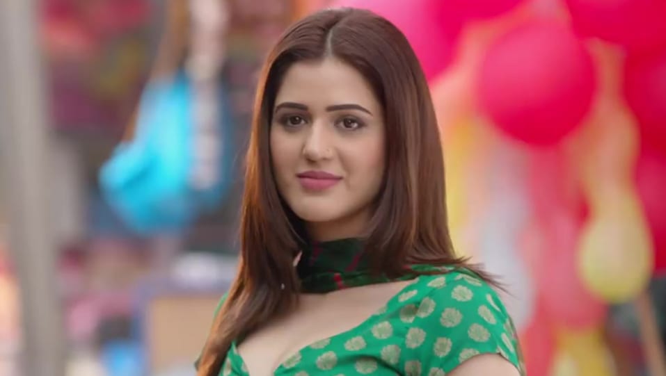 Isha Rikhi Jewellery Accessories From Official Trailer Nawabzaade 2018 Celebrity Jewellery Charmboard The film stars raghav juyal. kurta