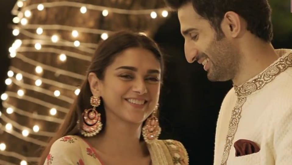 Aditi Rao Hydari Celebrity Style In Lag Ja Gale Bhoomi 2017 From Lag Ja Gale Charmboard The movie is all about a father (sanjay dutt). kurta