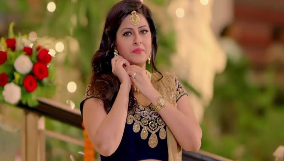 Mehak Malhotra Celebrity Style In 24 Karat Single 2015 From 24 Karat Charmboard Little bird trying to fly high and high. charmboard