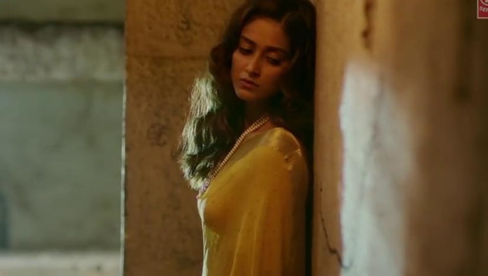 Ileana D Cruz Celebrity Style In Hoshiyar Rehna Baadshaho 2017 From Hoshiyar Rehna Charmboard Submitted 2 years ago by picsboxindia. saree
