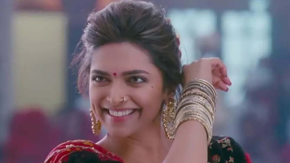Deepika Padukone Celebrity Style In Lahu Munh Lag Gaya Goliyon Ki Raasleela Ram Leela 2014 From Lahu Munh Lag Gaya Charmboard 1 adet (minimum sipariş miktarı). lehenga