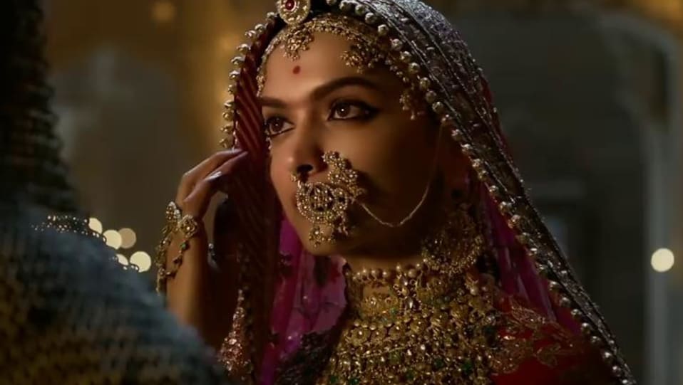Deepika Padukone Celebrity Style In Ek Dil Ek Jaan Padmaavat 2018 From Ek Dil Ek Jaan Charmboard When i lift my eyelashes. tees