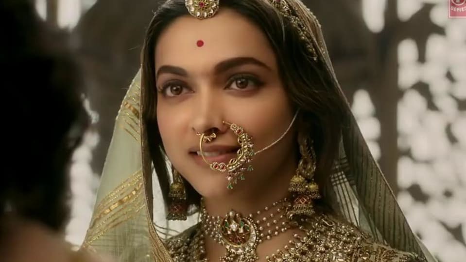 Deepika Padukone In Gold Lehengacholi Outfit Celebrity Clothing Charmboard Good photos will be added to photogallery. lehengacholi