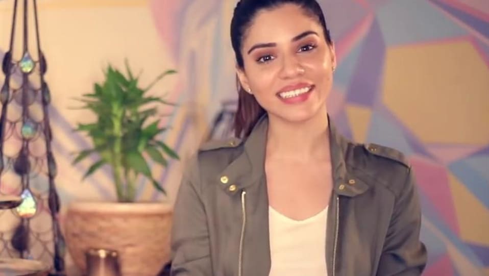 Actors Name Age Wiki Height Birth Place Career Details The Art Of Travelling In Style Popxo Fashion 2017 Charmboard Our fashion producer roshni and our senior stylist for more fashion hacks, styling tips and stylish lookbooks, subscribe to popxo fashion: travelling in style popxo fashion