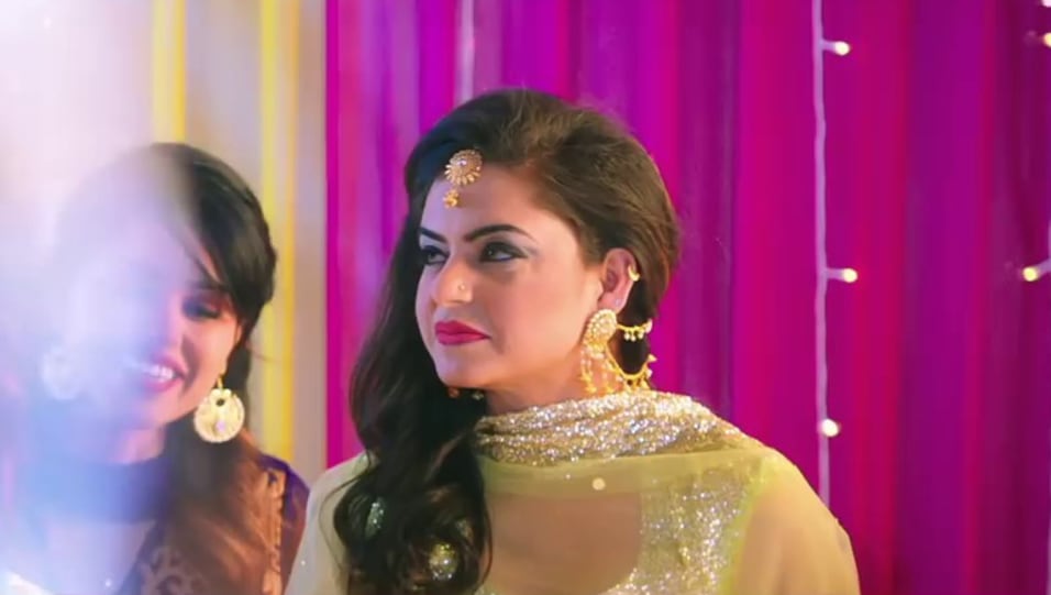 Nisha Bano Celebrity Style In Gabru Carry On Jatta 2 2018 From Gabru Charmboard Your current browser isn't compatible with soundcloud. lehengacholi