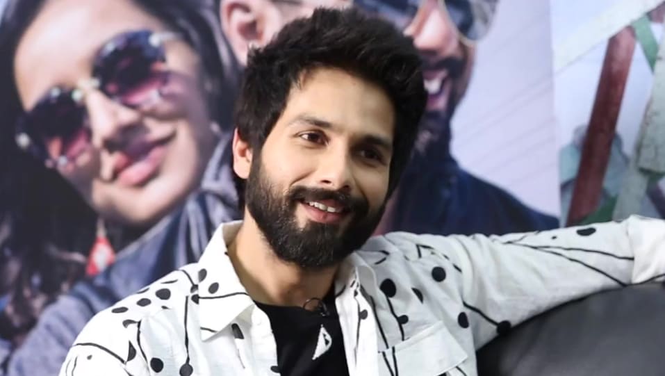 Celebrity Hairstyle of Shahid Kapoor from Shahid Kapoor In An Exclusive  Interview, Batti Gul Meter Chalu, 2018 | Charmboard