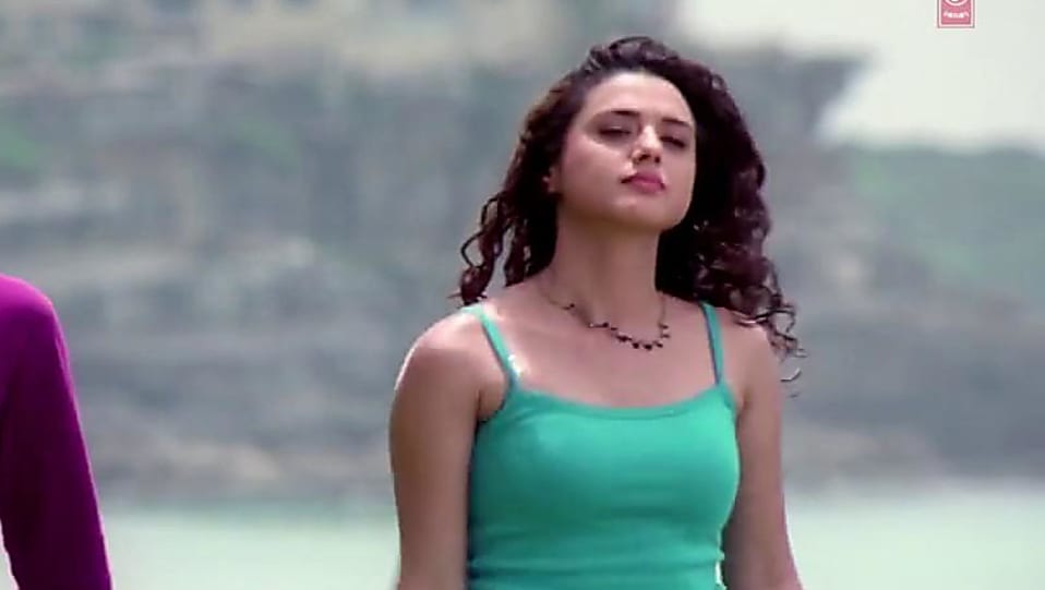 Preity Zinta Black Skirts Look Jane Kyun Log Style Dil Chahta