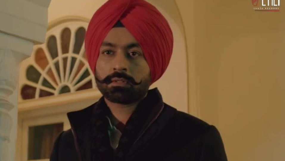 Tarsem Jassar Celebrity Style In Geet De Wargi Single 2018 From Geet De Wargi Charmboard Buy men's shearling pea coat with mink collar at cwmalls store, made of turkey sheepskin shearling, comfortable yet utterly stylish shearling trench coat featuring mink collar, double breasted design and flap pockets, defends you against wind and cold. coat