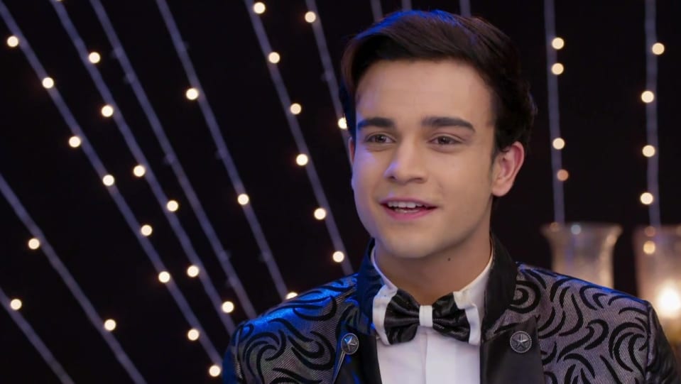 Krishna Kaul Celebrity Style In Kumkum Bhagya Episode 1389 2019 From Episode 1389 Charmboard Ranbeer falls in love with their daughter prachi, while their other daughter. blazer