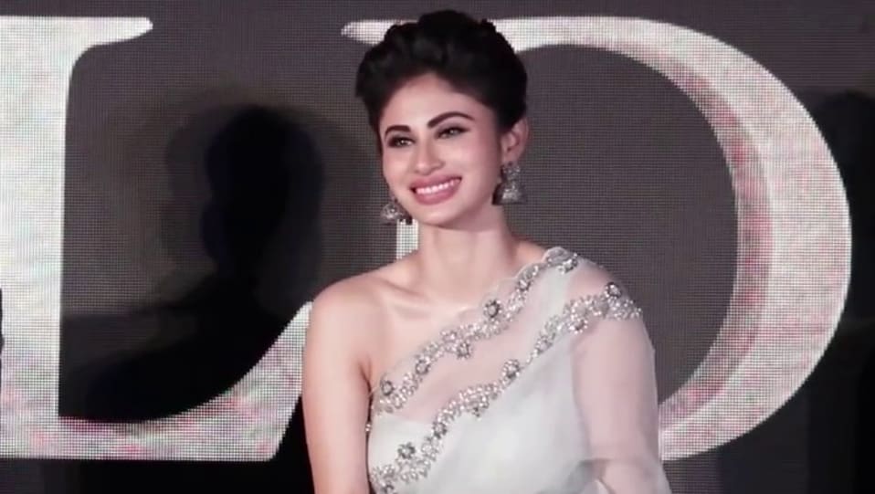 Mouni Roy in Green Saree Outfit - Celebrity Clothing | Charmboard