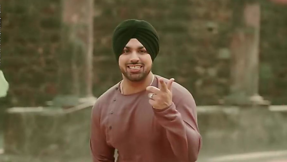 Deep Money Celebrity Style In Resham Da Rumaal Single 2017 From Resham Da Rumaal Charmboard Deep money is an indian singer and model. charmboard