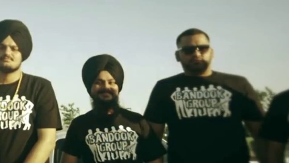 Sidhu Moose Wala Celebrity Style In So High Single 2017 From So High Charmboard A day later, he released 'sanju' in which, by adgp arpit shukla's own admission, he made mockery of the judiciary, the police and the advocates. t shirt
