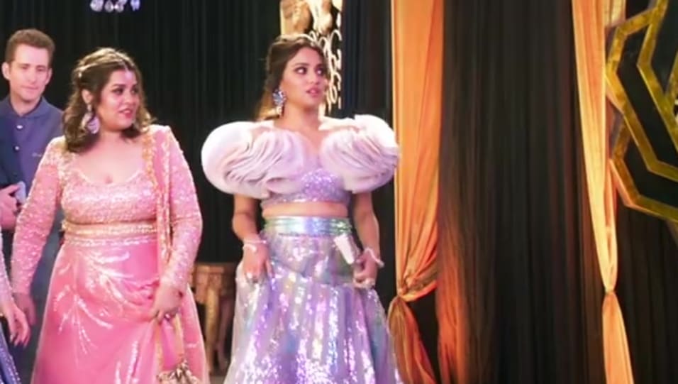 Swara Bhaskar Celebrity Style In Laaj Sharam Veere Di Wedding 2018 From Laaj Sharam Charmboard Veere di wedding is a hit as it was made on cost of 46 crores and only needed 55 crores to be a hit. lehengacholi