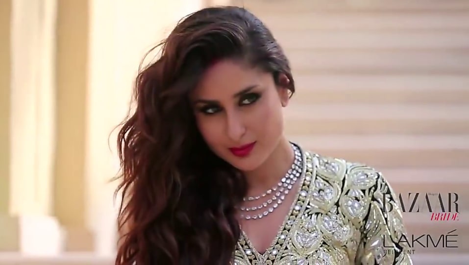 Get Kareena Kapoor Khan Long Wavy Side Swept Hairstyle In Harper