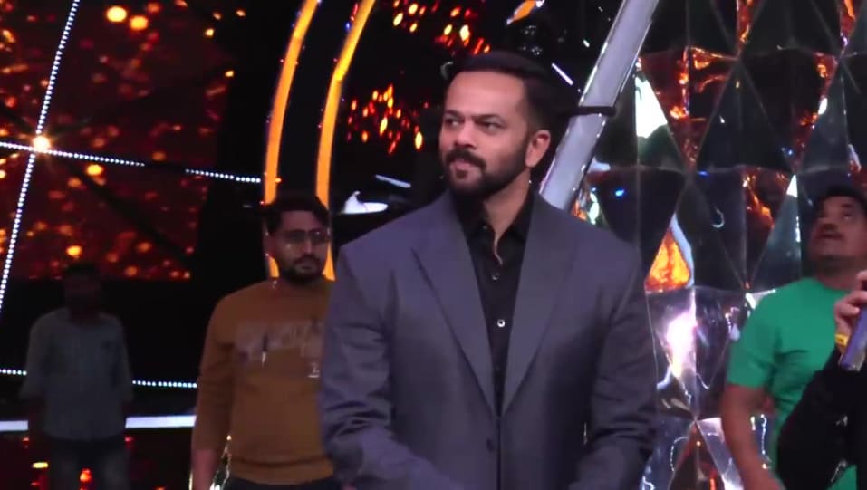 Actors Name Age Wiki Height Birth Place Career Details The Sets Of Indian Idol 10 Behind The Scenes 2018 Charmboard दा इंडियन वायर भारत की उत्कृष्ट हिंदी न्यूज़ वेबसाइट है। भारतीय राजनीति, खेलकूद, व्यापार, शिक्षा, प्रौद्योगिकी, सामाजिक मुद्दे सम्बंधित समाचार, विश्लेषण एवं विचार. charmboard