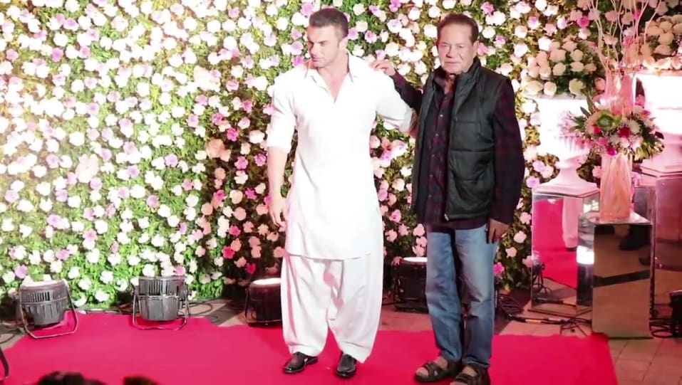 Sohail Khan In White Pathanisuit Outfit Celebrity Clothing Charmboard Arbaaz khan, salma khan, helen and salim khan heading towards the airport. pathanisuit