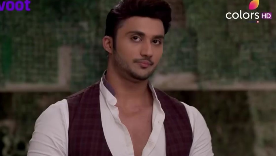 Zuber K Khan In Black Trouser Outfit Celebrity Clothing Charmboard Kasam tere pyar ki romance, rishi and tanujaa romantic scene, tanuja & rishi rain scene, #waveofdesire. charmboard