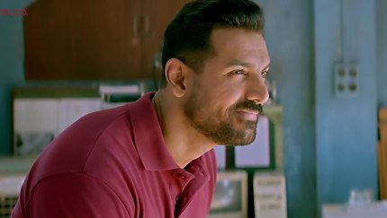 John Abraham Black T Shirt And Brown Jeans Look Jitni Dafa Style