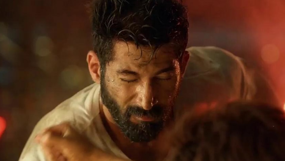 Vivan Bhatena Celebrity Style In Judwaa 2 Official Trailer 2017 From Official Trailer Charmboard Oceny, recenzje, obsada, dyskusje wiadomości, zwiastuny, ciekawostki oraz galeria. tees