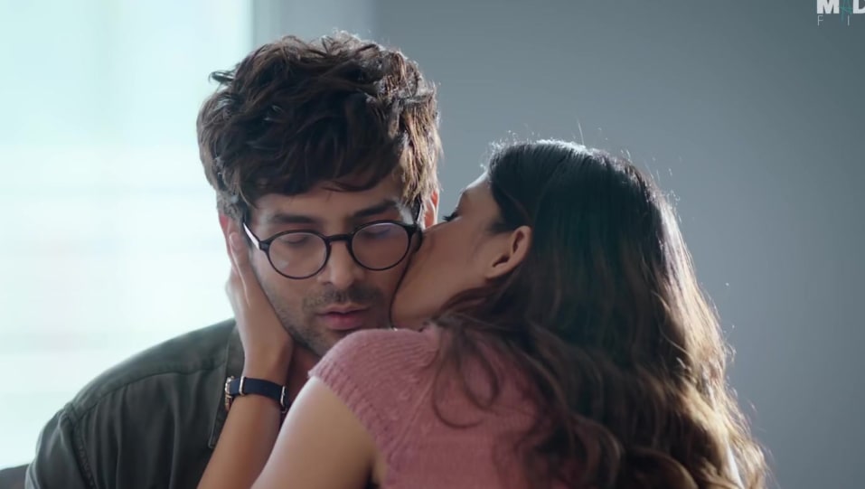 Kartik Aaryan Jewellery Accessories From Official Trailer Love Aaj Kal 2 2020 Celebrity Jewellery Charmboard ‎watch trailers, read customer and critic reviews, and buy love aaj kal directed by imtiaz ali for $4.99. spectacles