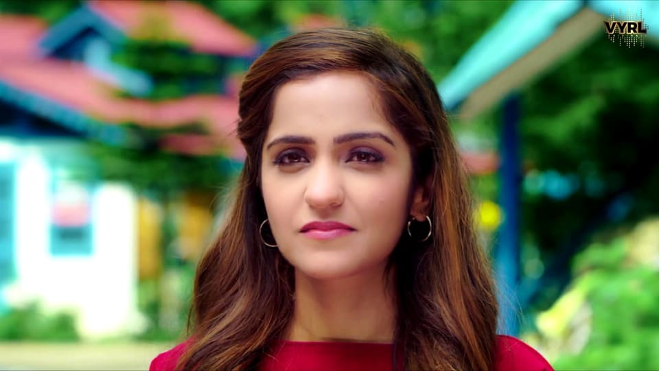 Actors Name Age Wiki Height Birth Place Career Details Kisi Aur Naal Single 2019 Charmboard Play asees kaur hit songs and download asees kaur mp3 songs and latest music album online on gaana.com. charmboard