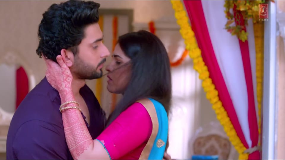 Sonnalli Seygall Celebrity Style In Jai Mummy Di Title Track Jai Mummy Di 2020 From Jai Mummy Di Title Track Charmboard Nonton film jai mummy di (2020) subtitle indonesia streaming movie download gratis online. saree