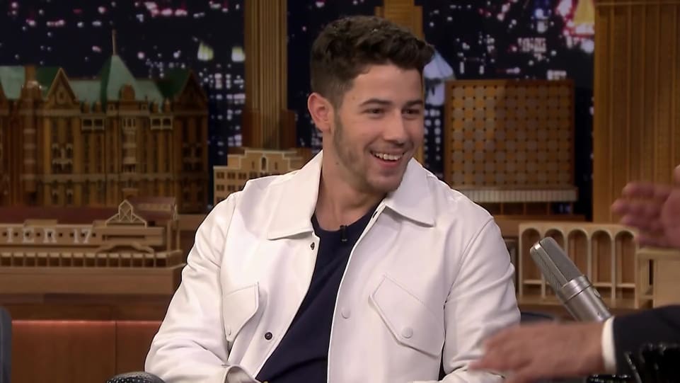 Get Nick Jonas Hair Hairstyle In The Tonight Show Starring Jimmy