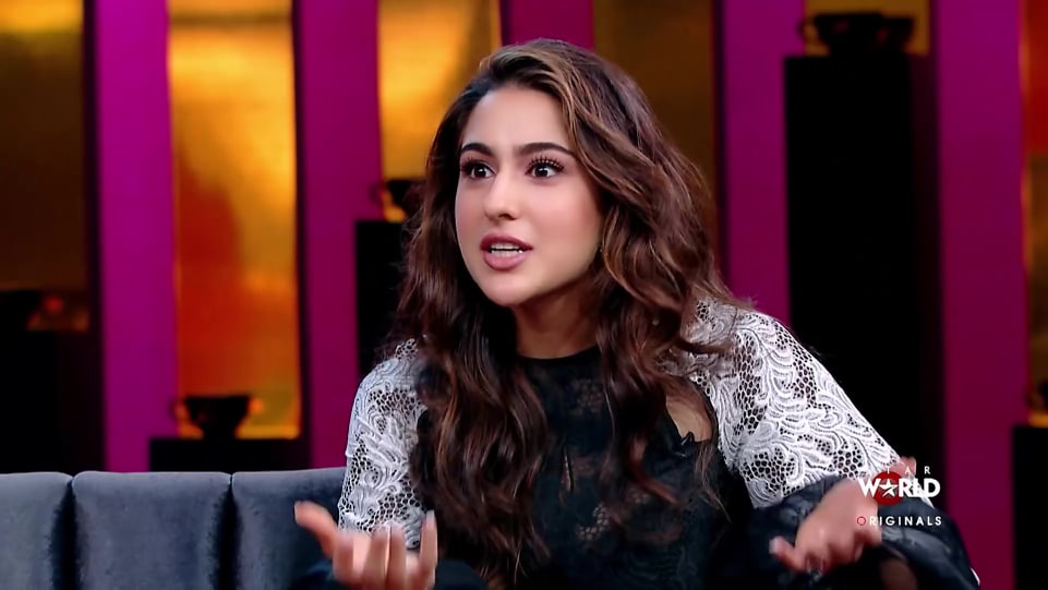 Get Sara Ali Khan Medium Wavy Side Part Hairstyle In Star World