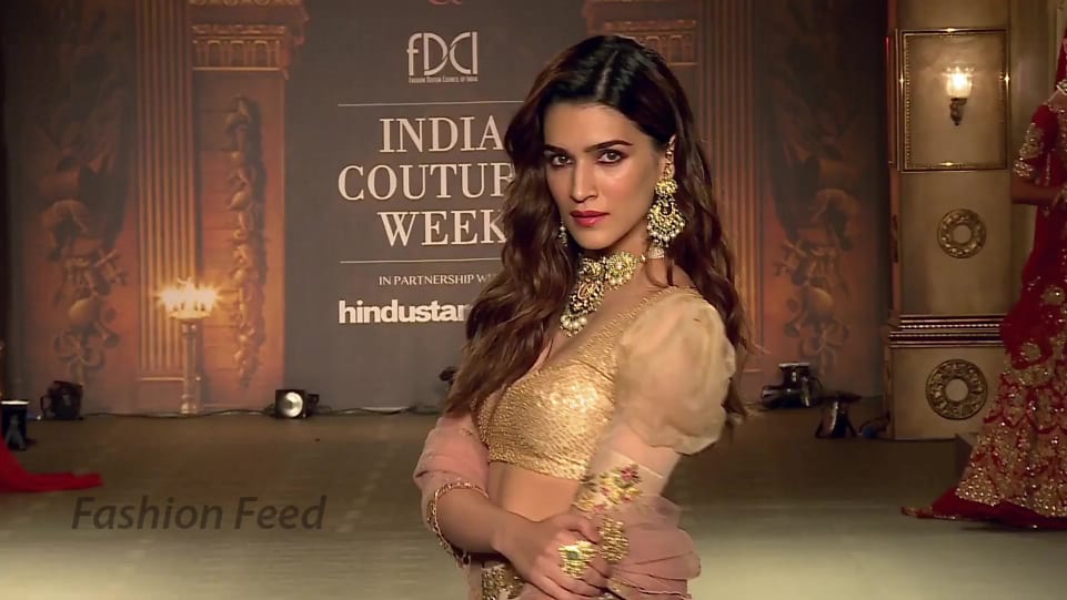 Get Kriti Sanon Long Wavy Hair Hairstyle In Fashion Feed India