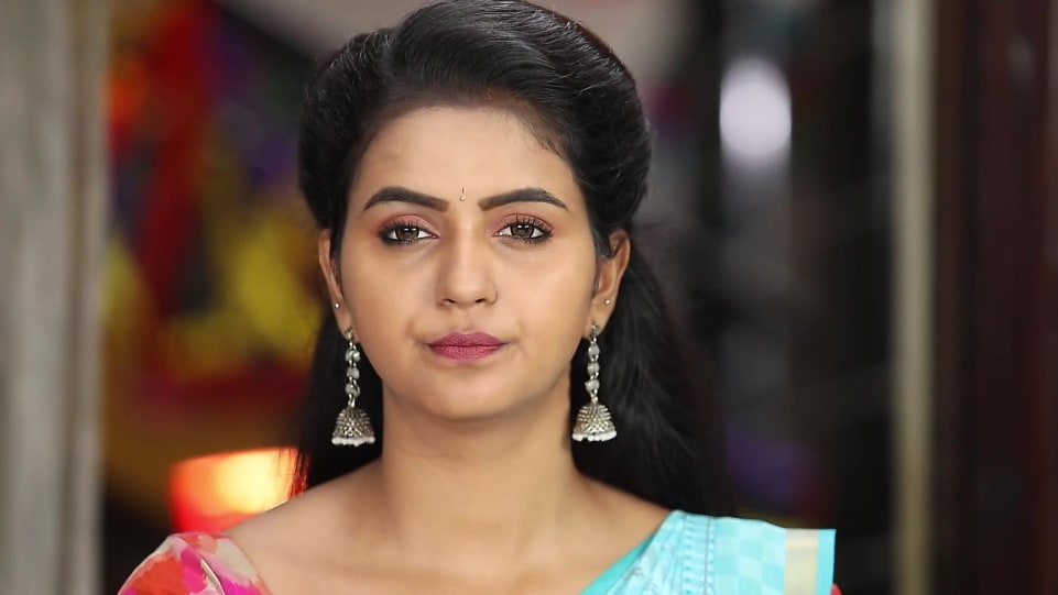 Get Chaitra Reddy Puffy Straight Hair Hairstyle In Yaarudi Nee