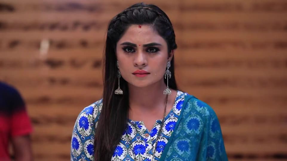 Get Deepika Dass Braided Straight Hair Hairstyle In Naagini