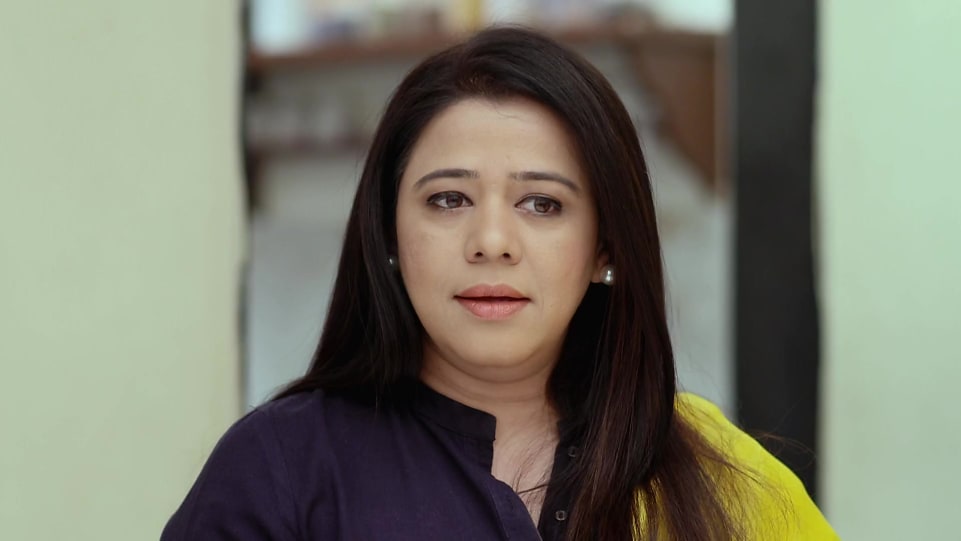 Get Anita Date Sleek Straight Hair Hairstyle In Mazhya Navryachi