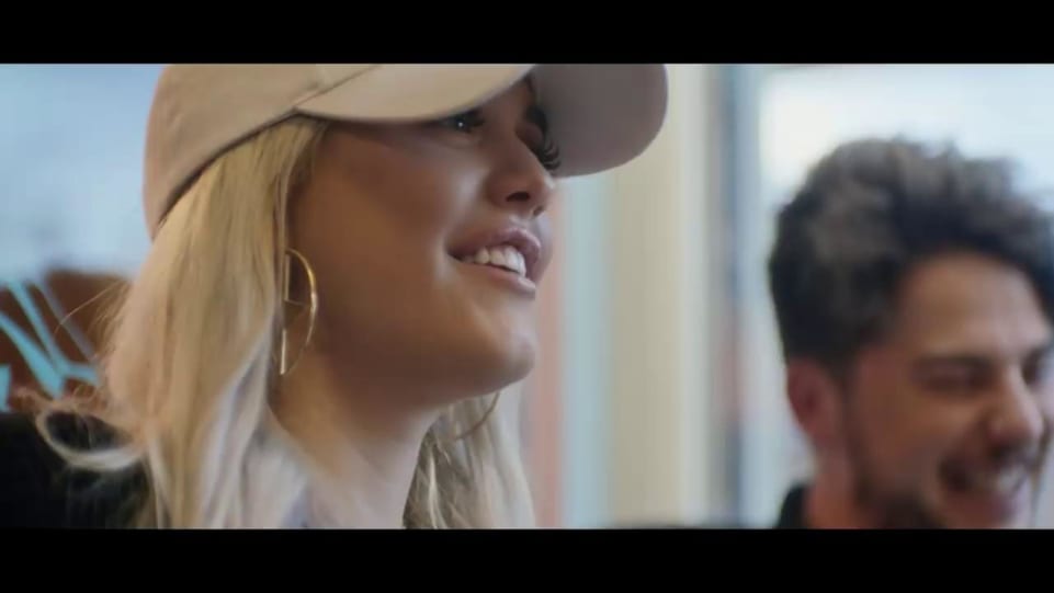 Lottie Tomlinson Celebrity Style In Back To You Louis Tomlinson 2017 From Back To You Charmboard The producer nick gale, a.k.a. pullover