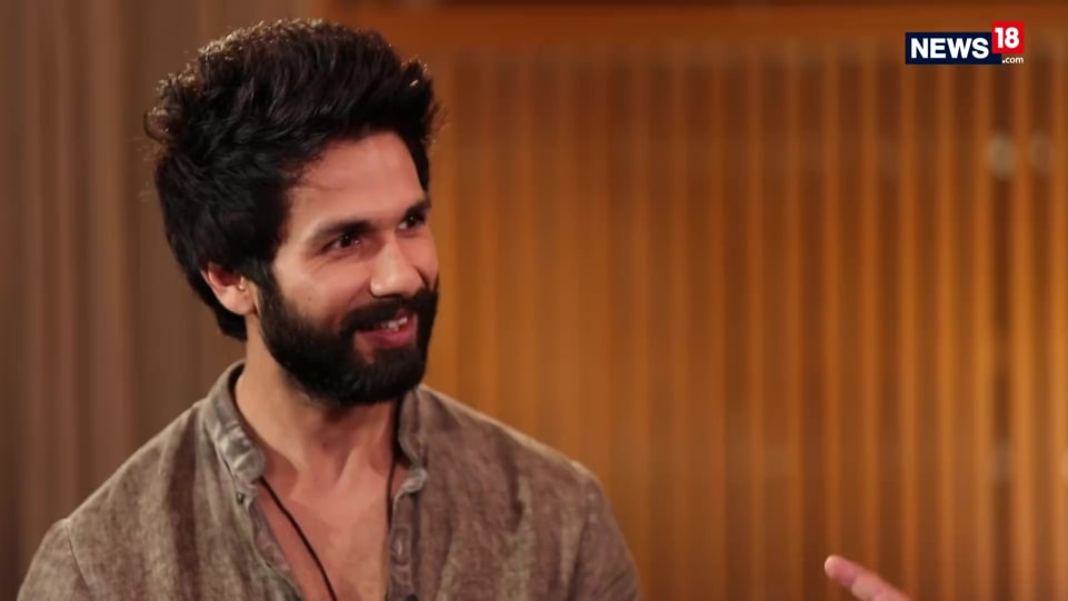 Shahid Kapoor Celebrity Style In Rajeev Masand Interview With Shahid Kapoor Rajeev Masand 2018 From Rajeev Masand Interview With Shahid Kapoor Charmboard A lot of personal and professional ups and downs. casualshirts