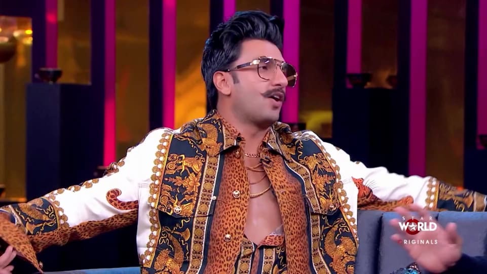 Ranveer Singh Celebrity Style In Koffee With Karan Akshay Kumar Ranveer Singh Star World 2018 From Koffee With Karan Akshay Kumar Ranveer Singh Charmboard This week's guest on the hit talk show koffee with karan were actors ranveer singh and akshay kumar and a tonne of unexpected but casual conversations about pubic hair, unfortunate. jacket